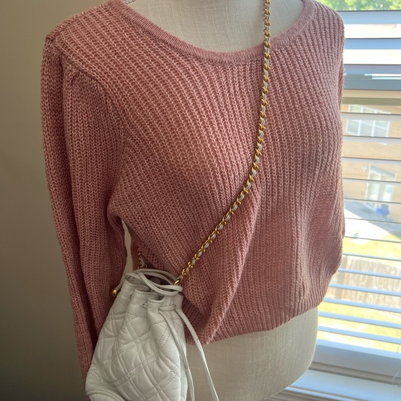 Soft Pink Cropped Lightweight Sweater - Picture 4 of 6